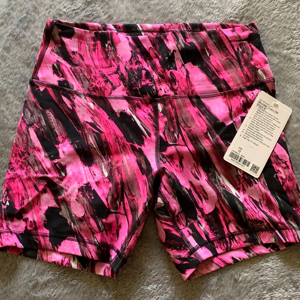 Lululemon Wunder Train HR 6” Biker Short